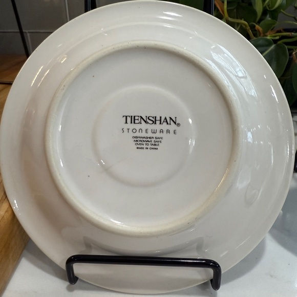 Set of 3 Vintage Tienshan Peachtree Stoneware Saucer Plates - 6 inches - Picture 6 of 10